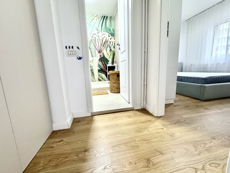 Apartament 2 camere nou revonat-Mega Mall